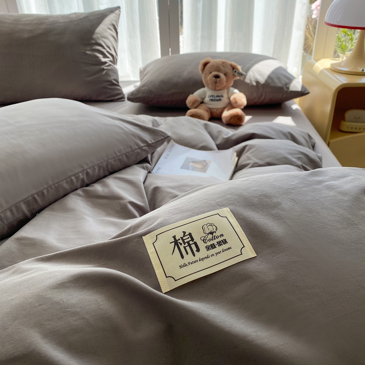91家纺网 家纺一手货源 找家纺 蓝梦 2026新款全棉水洗棉布标四件套 时尚灰 套版