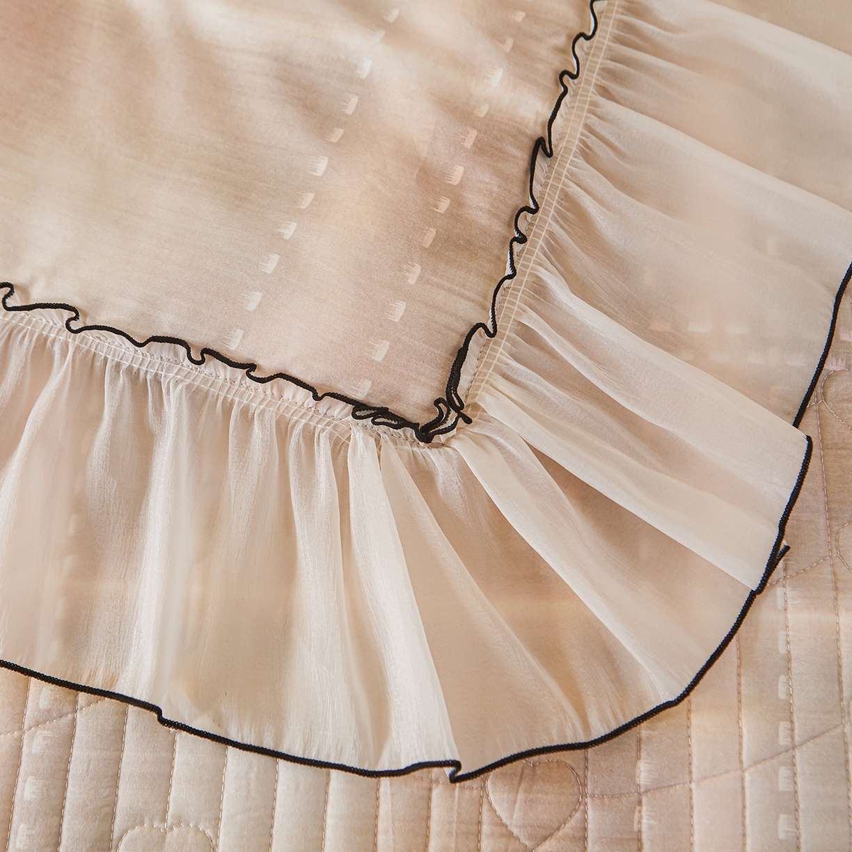 91家纺网 家纺一手货源 找家纺 宜凡家纺 2026新款全棉数码印花夏被床盖四件套格子系列 光之羽 粉