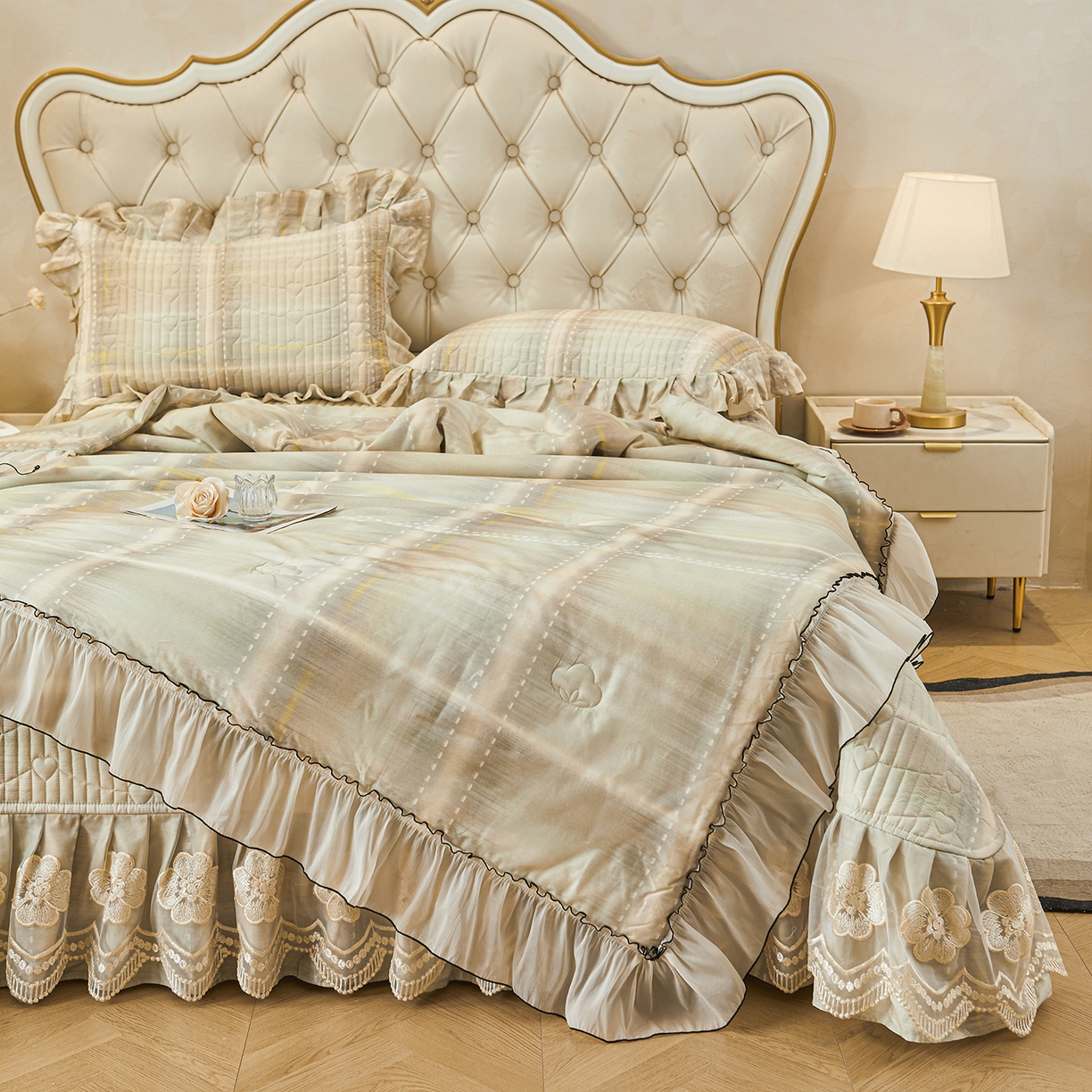 91家纺网 家纺一手货源 找家纺 宜凡家纺 2026新款全棉数码印花夏被床盖四件套格子系列 光之羽 绿