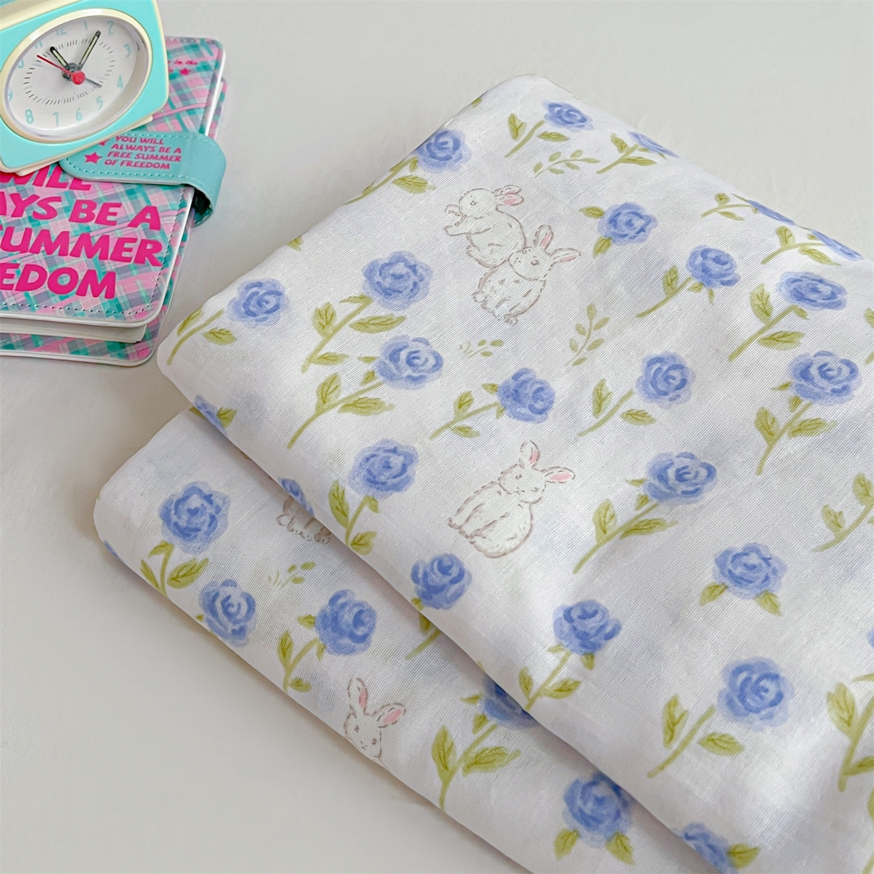 91家纺网 家纺一手货源 找家纺 名兮家居 2026新款全棉纯棉A类双层纱单床单 床单单件 双层纱-兰花小兔