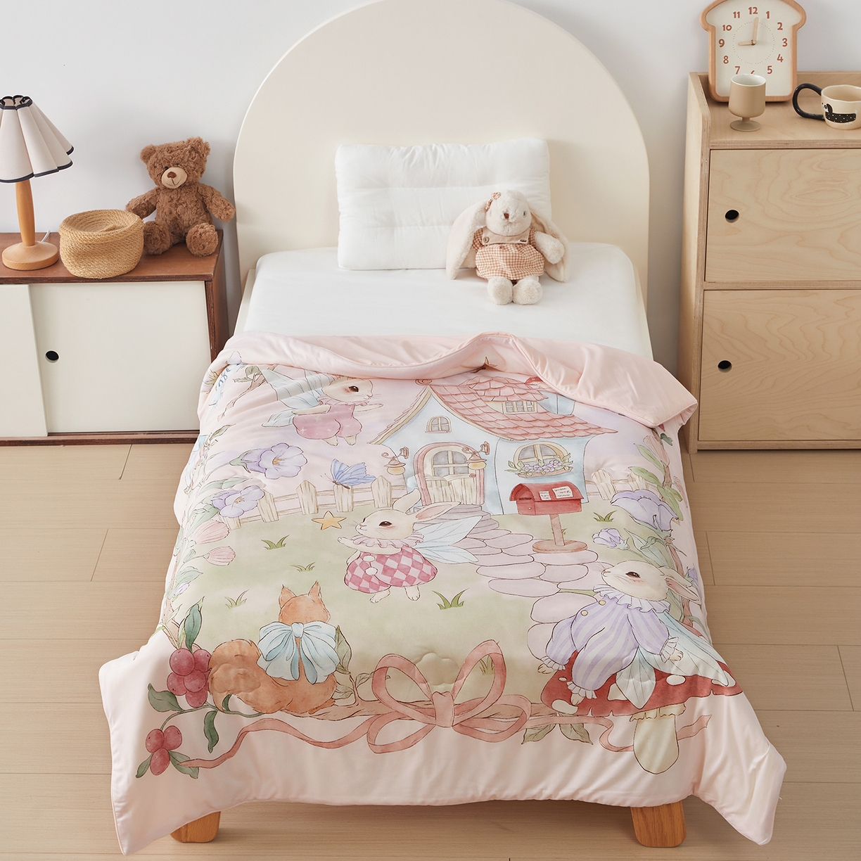 91家纺网 家纺一手货源 找家纺 （总）荷马之梦 2026新款凉凉梦境-原创手绘母婴风针织凉感山茶蚕丝儿童双感夏被夏凉被空调被