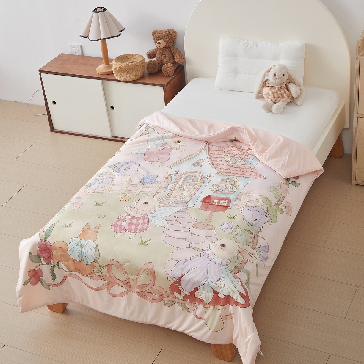 91家纺网 家纺一手货源 找家纺 （总）荷马之梦 2026新款凉凉梦境-原创手绘母婴风针织凉感山茶蚕丝儿童双感夏被夏凉被空调被