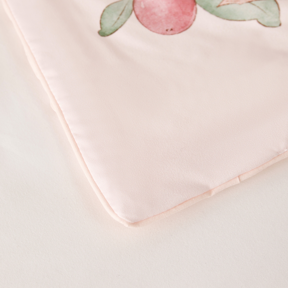 91家纺网 家纺一手货源 找家纺 （总）荷马之梦 2026新款凉凉梦境-原创手绘母婴风针织凉感山茶蚕丝儿童双感夏被夏凉被空调被