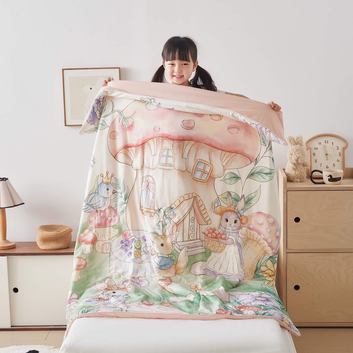 91家纺网 家纺一手货源 找家纺 （总）荷马之梦 2026新款凉凉梦境-原创手绘母婴风针织凉感山茶蚕丝儿童双感夏被夏凉被空调被