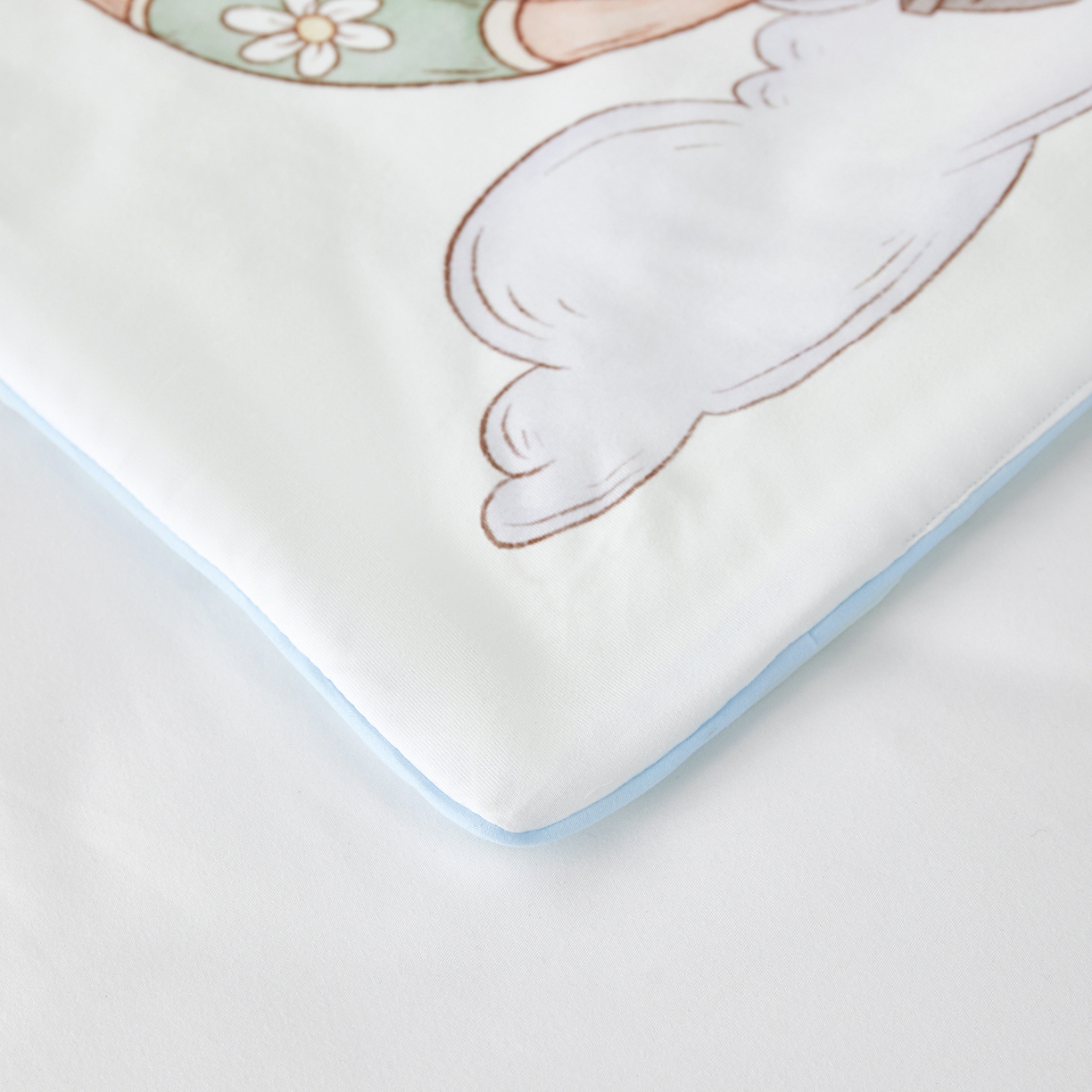 91家纺网 家纺一手货源 找家纺 荷马之梦 2026新款凉凉梦境-原创手绘母婴风针织凉感山茶蚕丝儿童双感夏被夏凉被空调被 天空梦之城