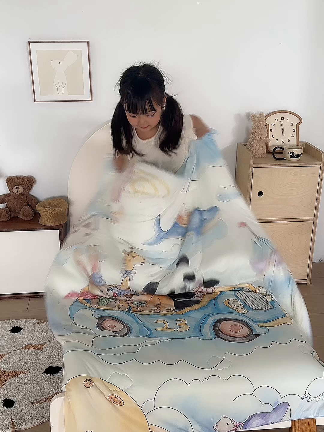 91家纺网 家纺一手货源 找家纺 荷马之梦 2026新款凉凉梦境-原创手绘母婴风针织凉感山茶蚕丝儿童双感夏被夏凉被空调被 跑跑小熊猫