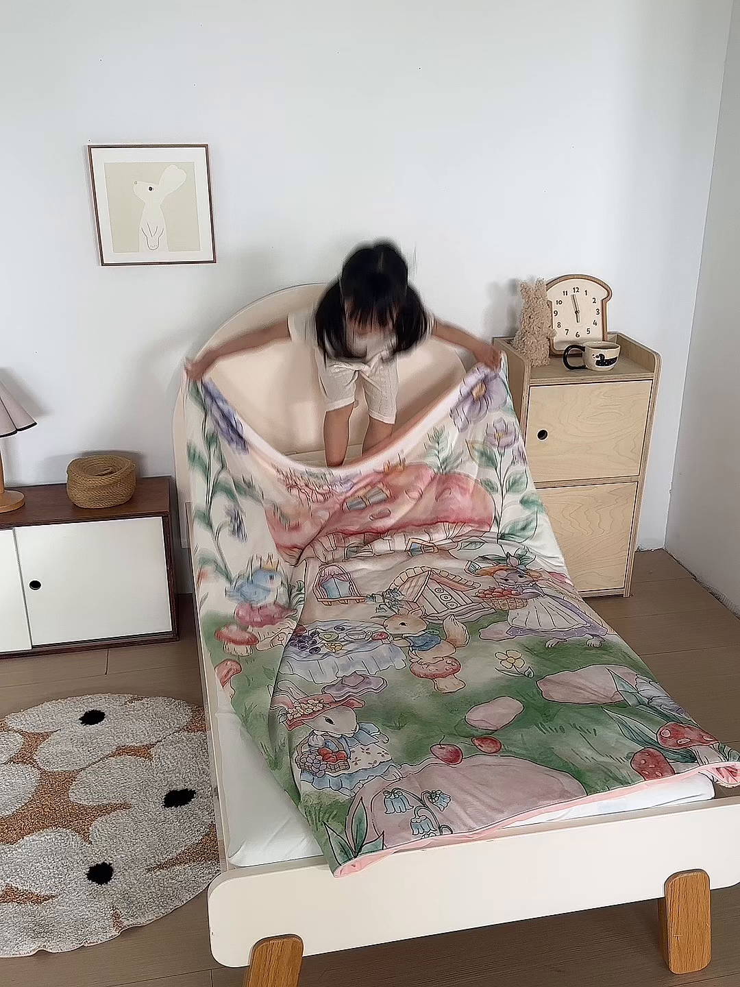 91家纺网 家纺一手货源 找家纺 荷马之梦 2026新款凉凉梦境-原创手绘母婴风针织凉感山茶蚕丝儿童双感夏被夏凉被空调被 蘑菇下午茶