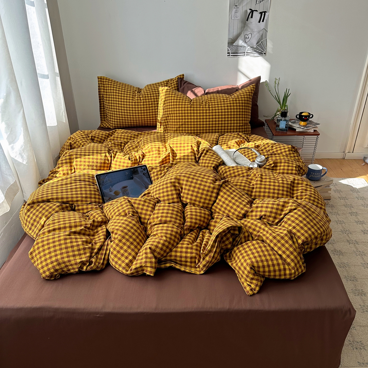 91家纺网 家纺一手货源 找家纺 例外 2026新款全棉纯棉色织水洗棉布拉格ins风四件套-影棚图 布拉格-黄棕