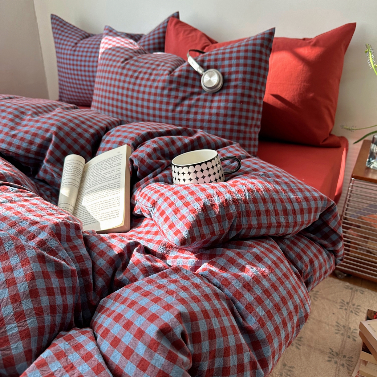 91家纺网 家纺一手货源 找家纺 例外 2026新款全棉纯棉色织水洗棉布拉格ins风四件套-影棚图 布拉格-藏红