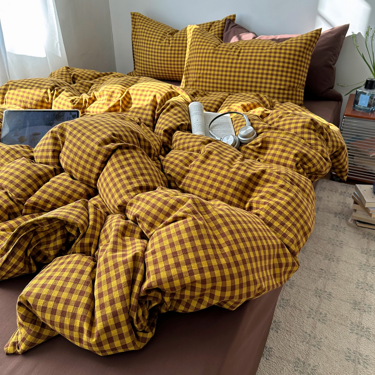 91家纺网 家纺一手货源 找家纺 例外 2026新款全棉纯棉色织水洗棉布拉格ins风四件套-影棚图 布拉格-黄棕