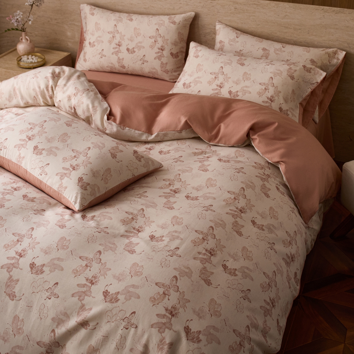 91家纺网 家纺一手货源 找家纺 如一 2026新款A类复古全棉棉麻印花四件套 蝶影