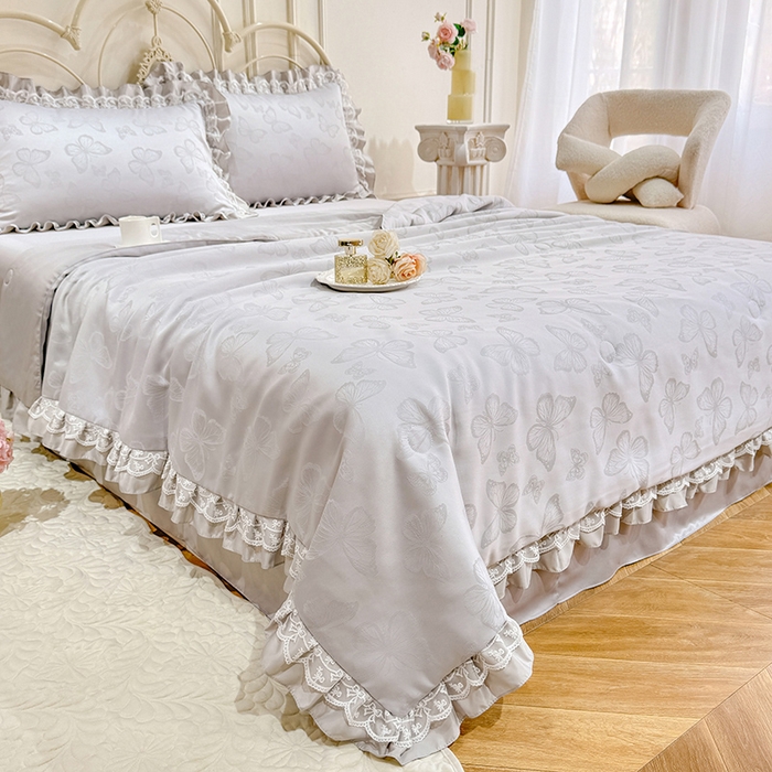 91家纺网 家纺一手货源 找家纺 优贝家纺 2026春夏新款提花水洗天丝冰丝天丝韩版夏被夏凉被空调被四件套 蝶舞-灰