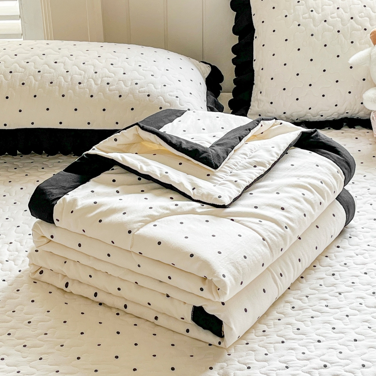 91家纺网 家纺一手货源 找家纺 （总）雅眠居 2026直播爆款双层蕾丝花边夏被款床盖款四件套