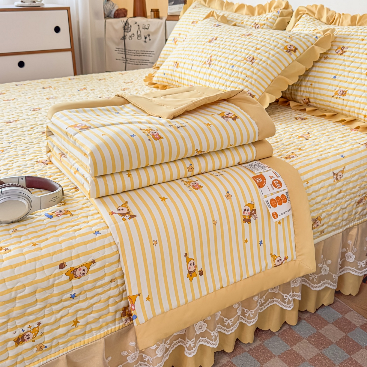 91家纺网 家纺一手货源 找家纺 雅眠居 2026直播爆款双层蕾丝花边夏被款床盖款四件套 小福星