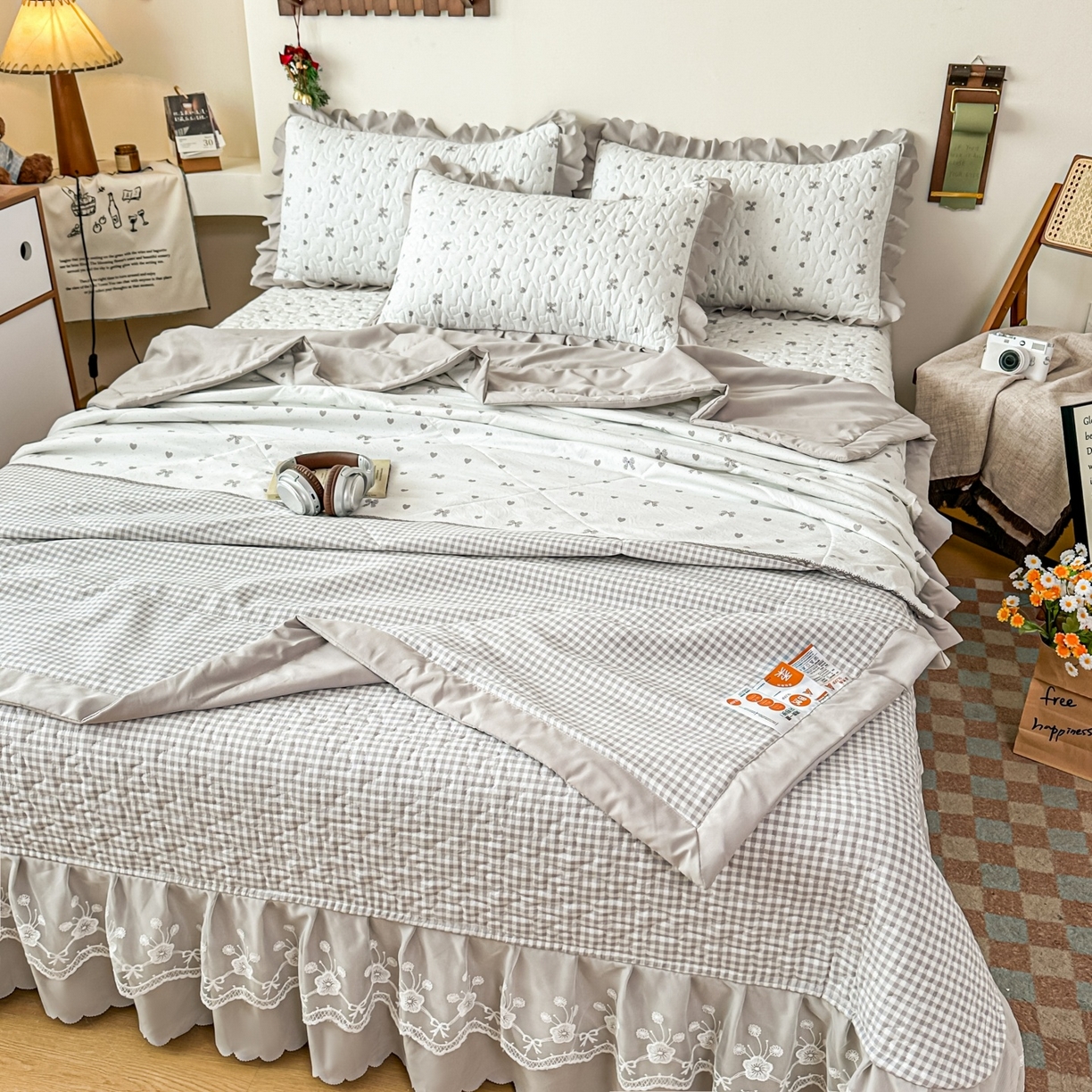 91家纺网 家纺一手货源 找家纺 雅眠居 2026直播爆款双层蕾丝花边夏被款床盖款四件套 彩格-灰