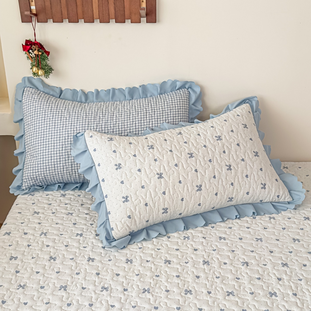 91家纺网 家纺一手货源 找家纺 雅眠居 2026直播爆款双层蕾丝花边夏被款床盖款四件套 彩格-蓝