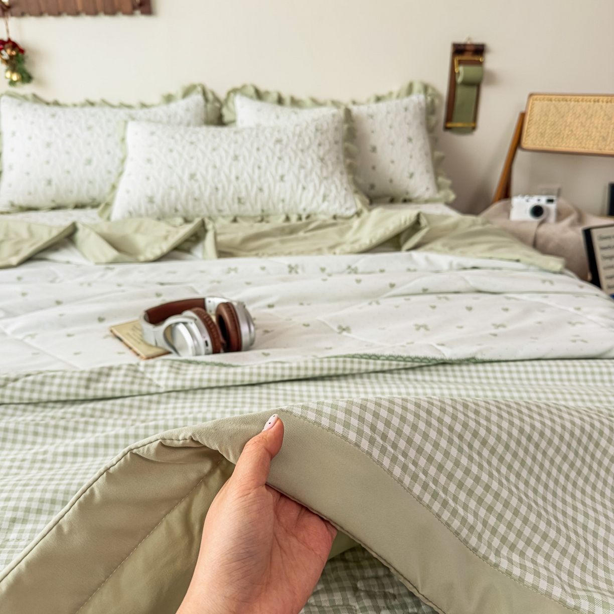 91家纺网 家纺一手货源 找家纺 雅眠居 2026直播爆款双层蕾丝花边夏被款床盖款四件套 彩格-绿