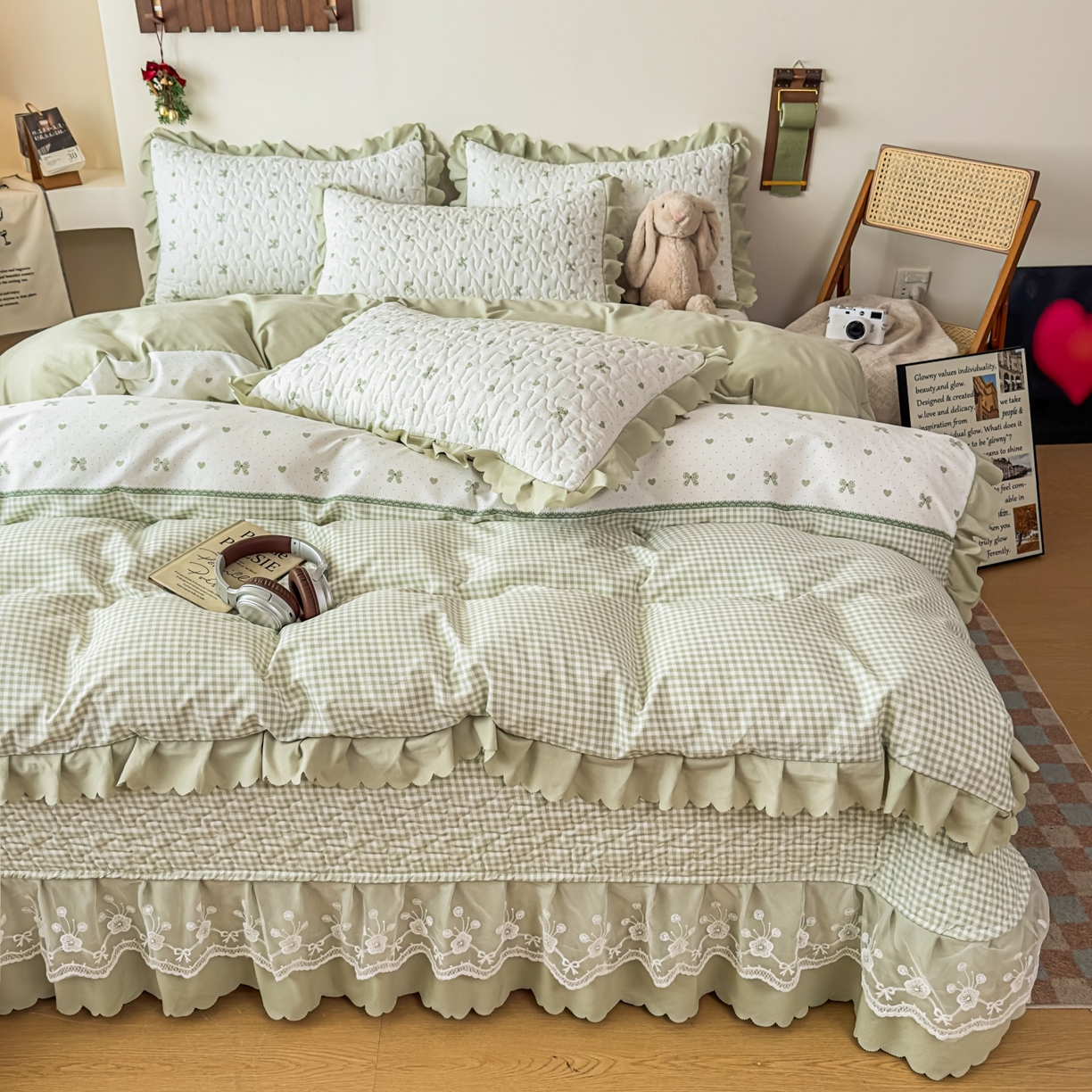 91家纺网 家纺一手货源 找家纺 雅眠居 2026直播爆款双层蕾丝花边夏被款床盖款四件套 彩格-绿