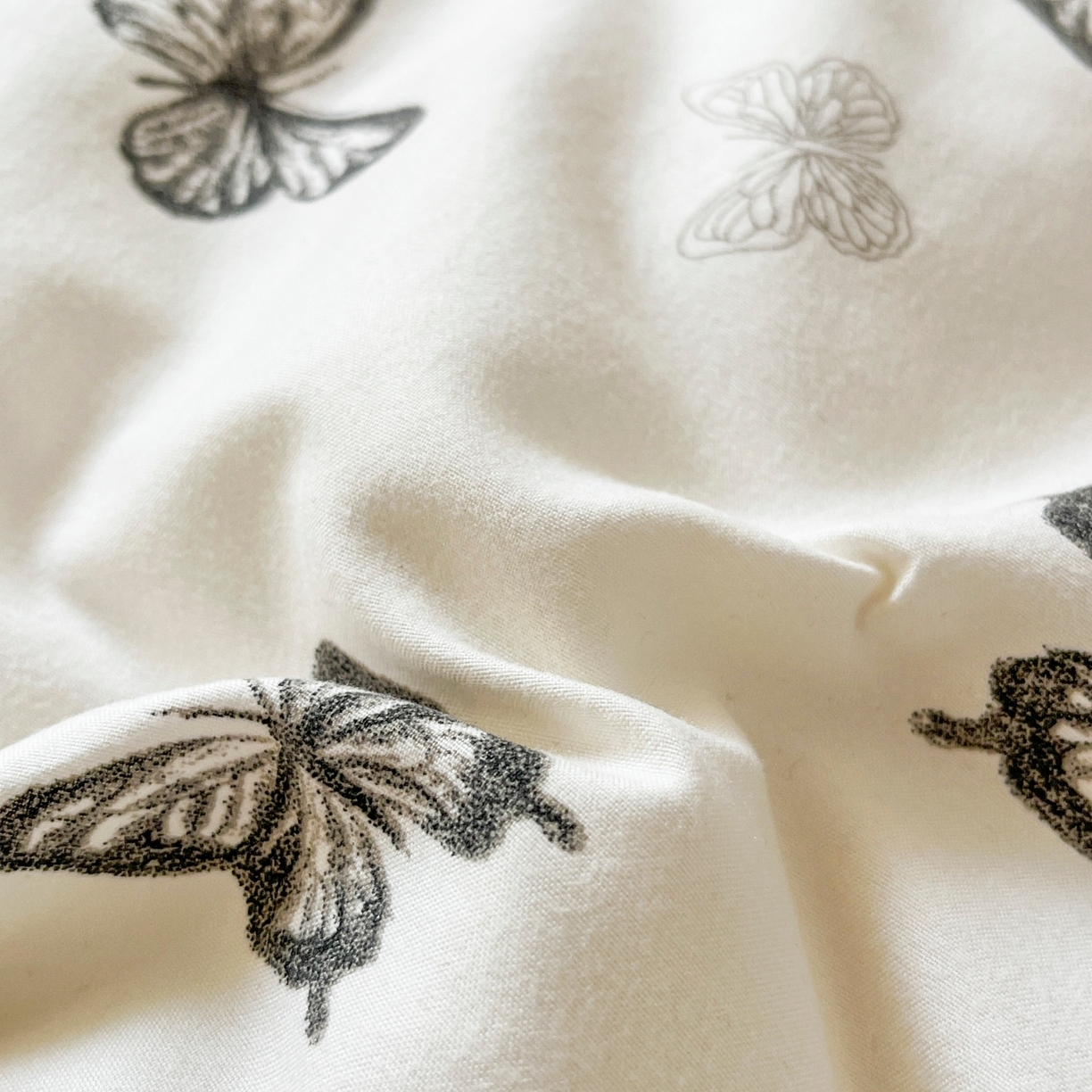 91家纺网 家纺一手货源 找家纺 雅眠居 2026直播爆款双层蕾丝花边夏被款床盖款四件套 蝴蝶印记