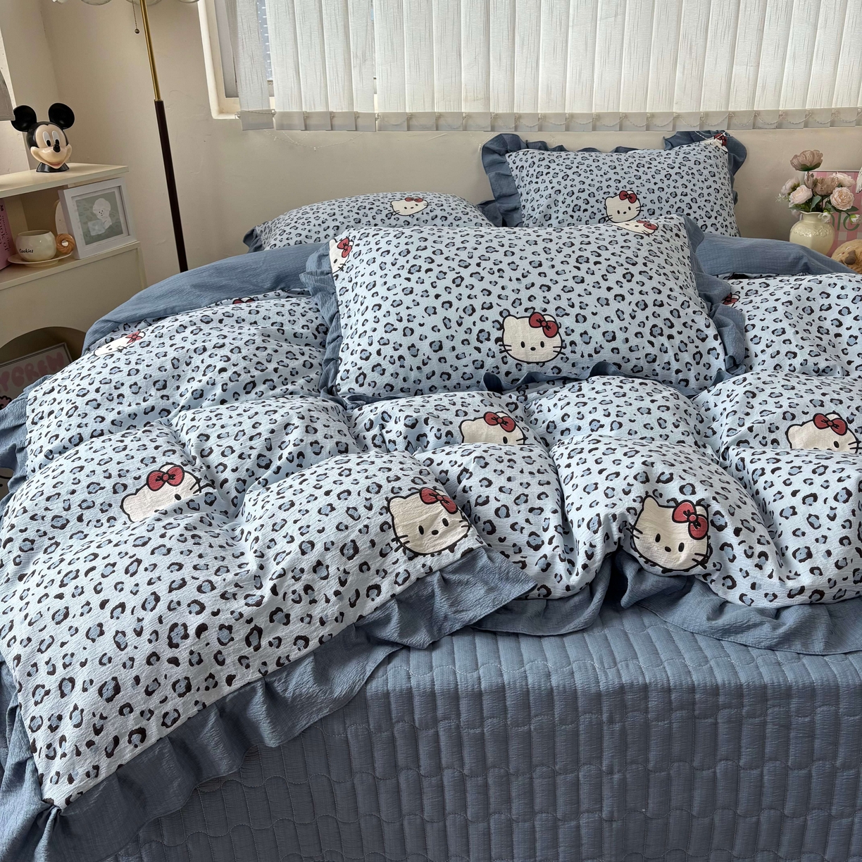 91家纺网 家纺一手货源 找家纺 麦朵家居 2026新款花边款皱皱纱床盖款四件套水洗棉小清新三件套 豹纹猫咪