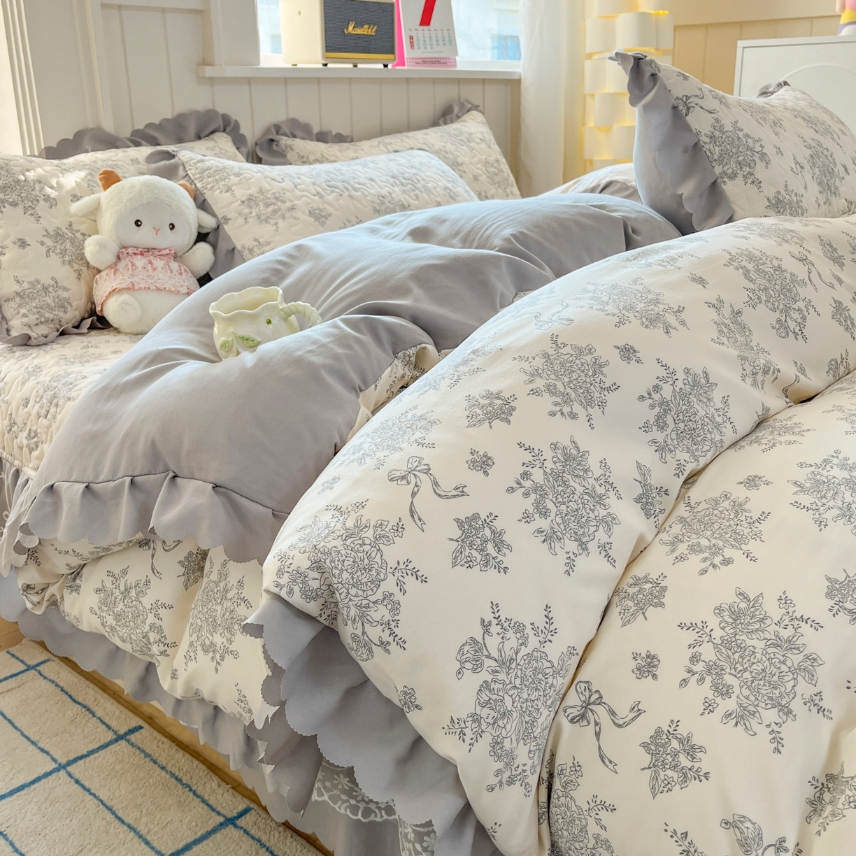 91家纺网 家纺一手货源 找家纺 雅眠居 2026直播爆款双层蕾丝花边夏被款床盖款四件套 灰韵