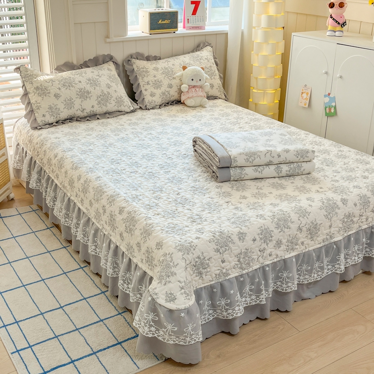 91家纺网 家纺一手货源 找家纺 雅眠居 2026直播爆款双层蕾丝花边夏被款床盖款四件套 灰韵