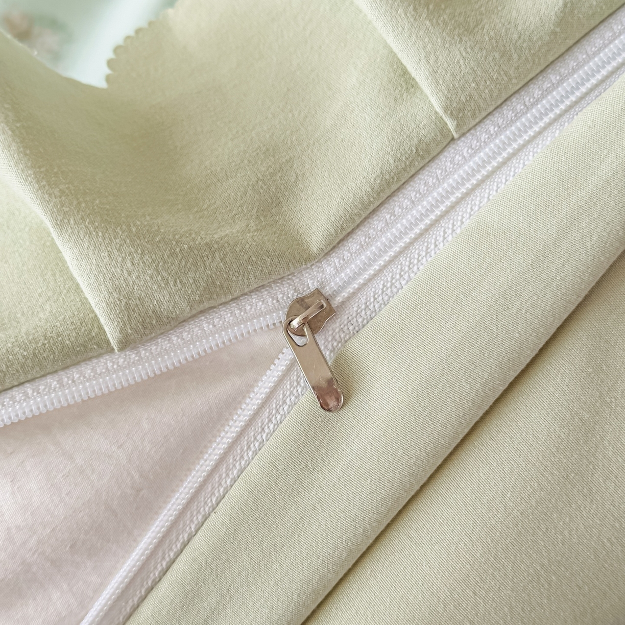 91家纺网 家纺一手货源 找家纺 雅眠居 2026直播爆款双层蕾丝花边夏被款床盖款四件套 秘境-绿