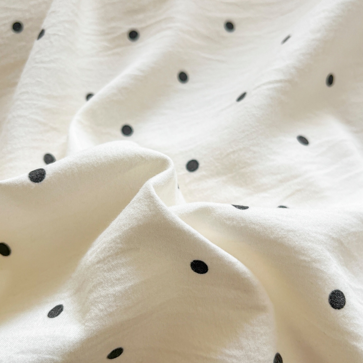 91家纺网 家纺一手货源 找家纺 雅眠居 2026直播爆款双层蕾丝花边夏被款床盖款四件套 奶油波点