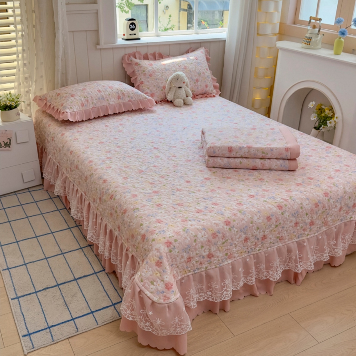 91家纺网 家纺一手货源 找家纺 雅眠居 2026直播爆款双层蕾丝花边夏被款床盖款四件套 十里桃花