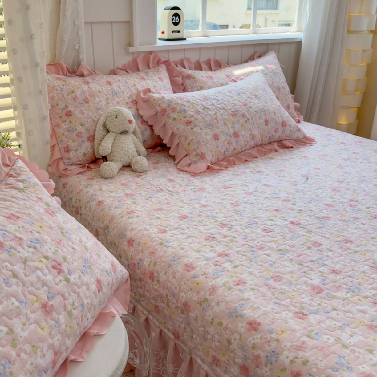 91家纺网 家纺一手货源 找家纺 雅眠居 2026直播爆款双层蕾丝花边夏被款床盖款四件套 十里桃花