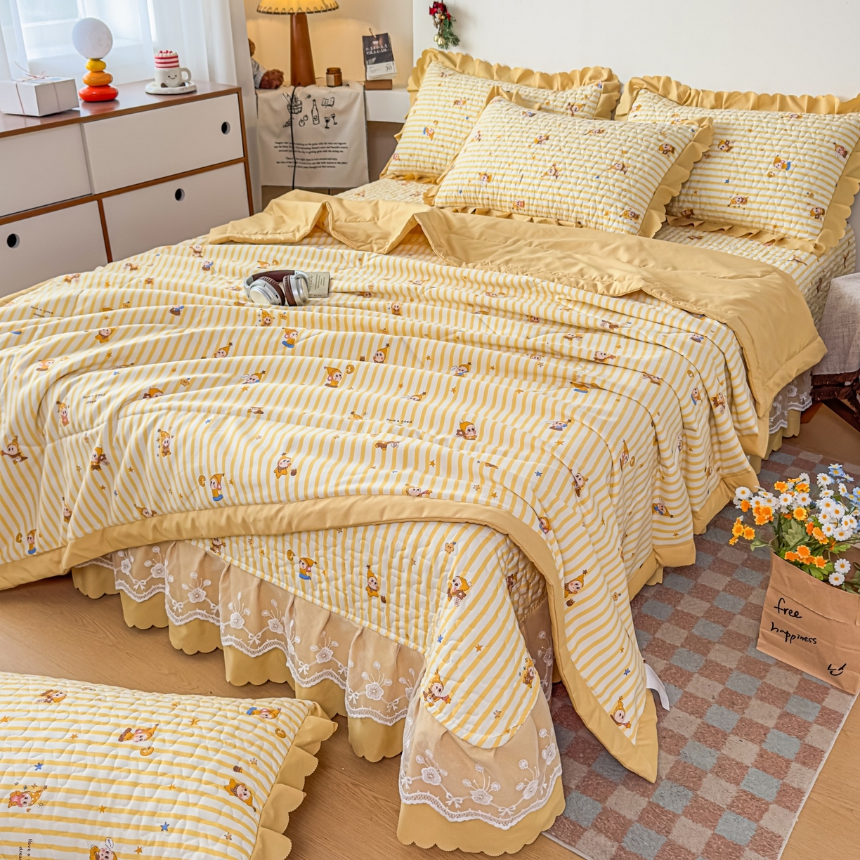 91家纺网 家纺一手货源 找家纺 雅眠居 2026直播爆款双层蕾丝花边夏被款床盖款四件套 小福星