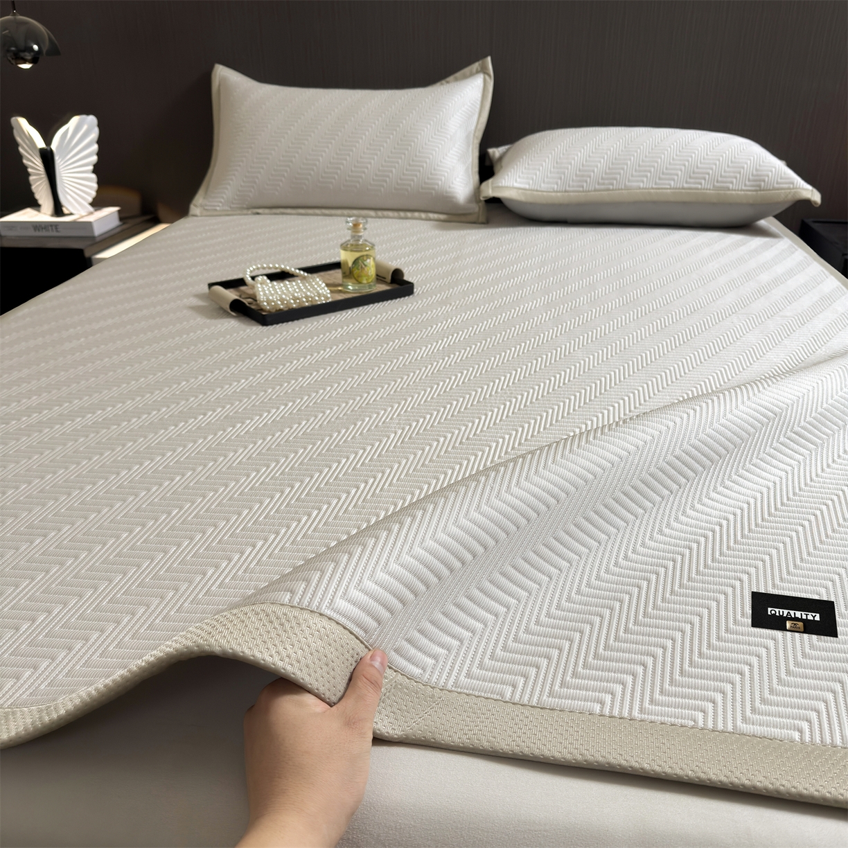 91家纺网 家纺一手货源 找家纺 （总）慕木家纺 2026新款A类高克重三明治复合乙纶提花冰豆豆凉席床笠冰棱斜纹系列（提供买家秀）