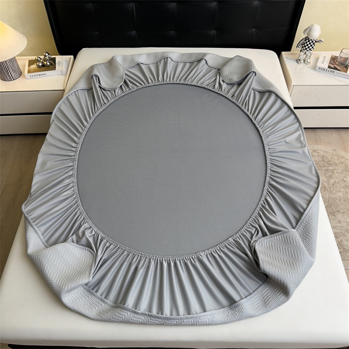 91家纺网 家纺一手货源 找家纺 慕木家纺 2026新款A类高克重三明治复合乙纶提花冰豆豆凉席床笠冰棱斜纹系列（提供买家秀） 冰棱斜纹-灰床笠款