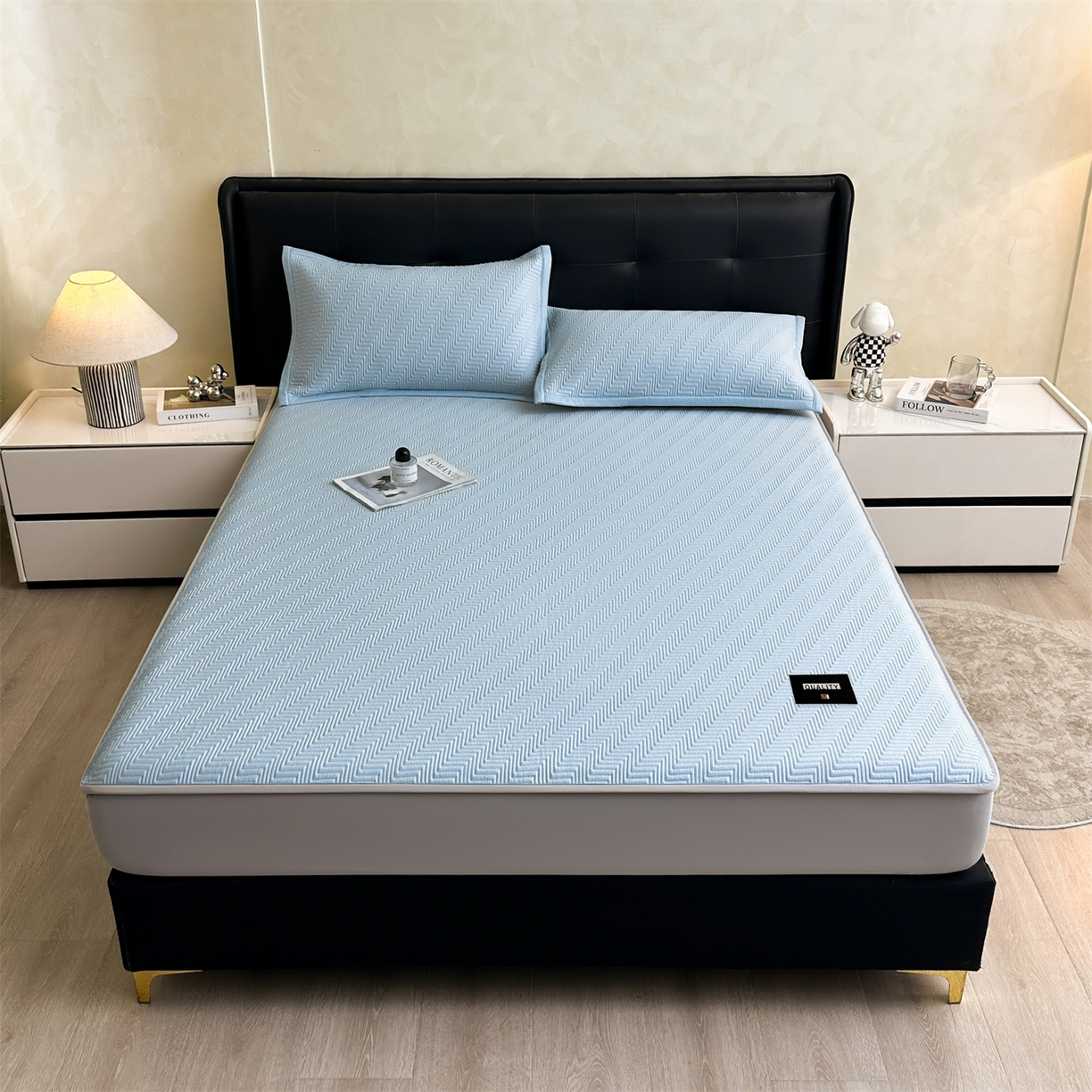 91家纺网 家纺一手货源 找家纺 慕木家纺 2026新款A类高克重三明治复合乙纶提花冰豆豆凉席床笠冰棱斜纹系列（提供买家秀） 冰棱斜纹-蓝床笠款