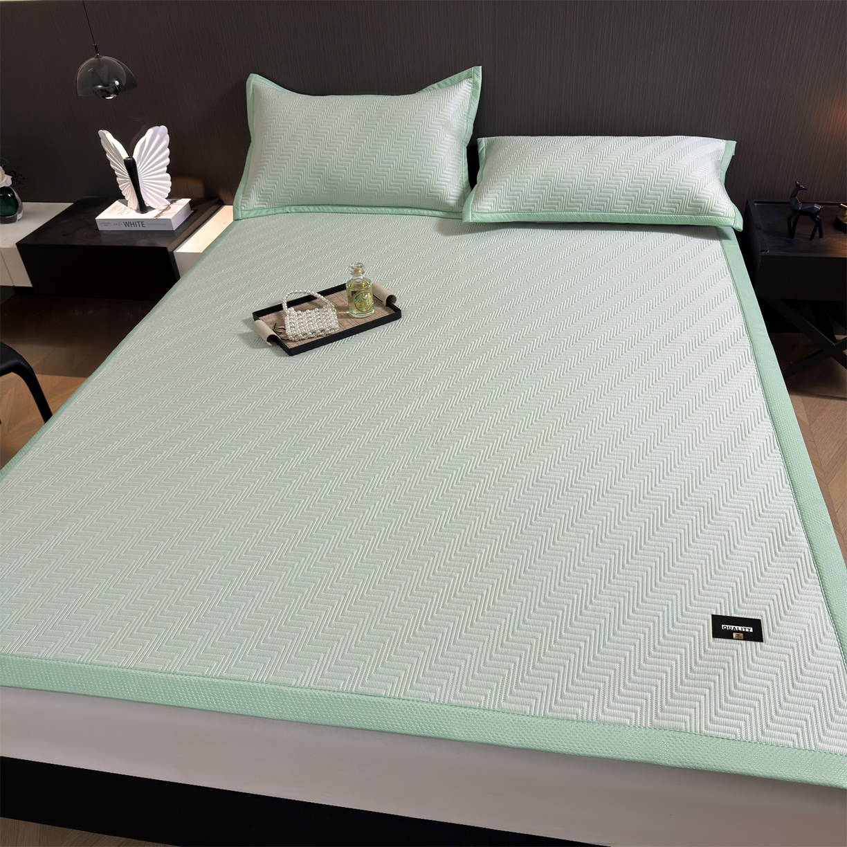 91家纺网 家纺一手货源 找家纺 慕木家纺 2026新款A类高克重三明治复合乙纶提花冰豆豆凉席床笠冰棱斜纹系列（提供买家秀） 冰棱斜纹-绿床席款