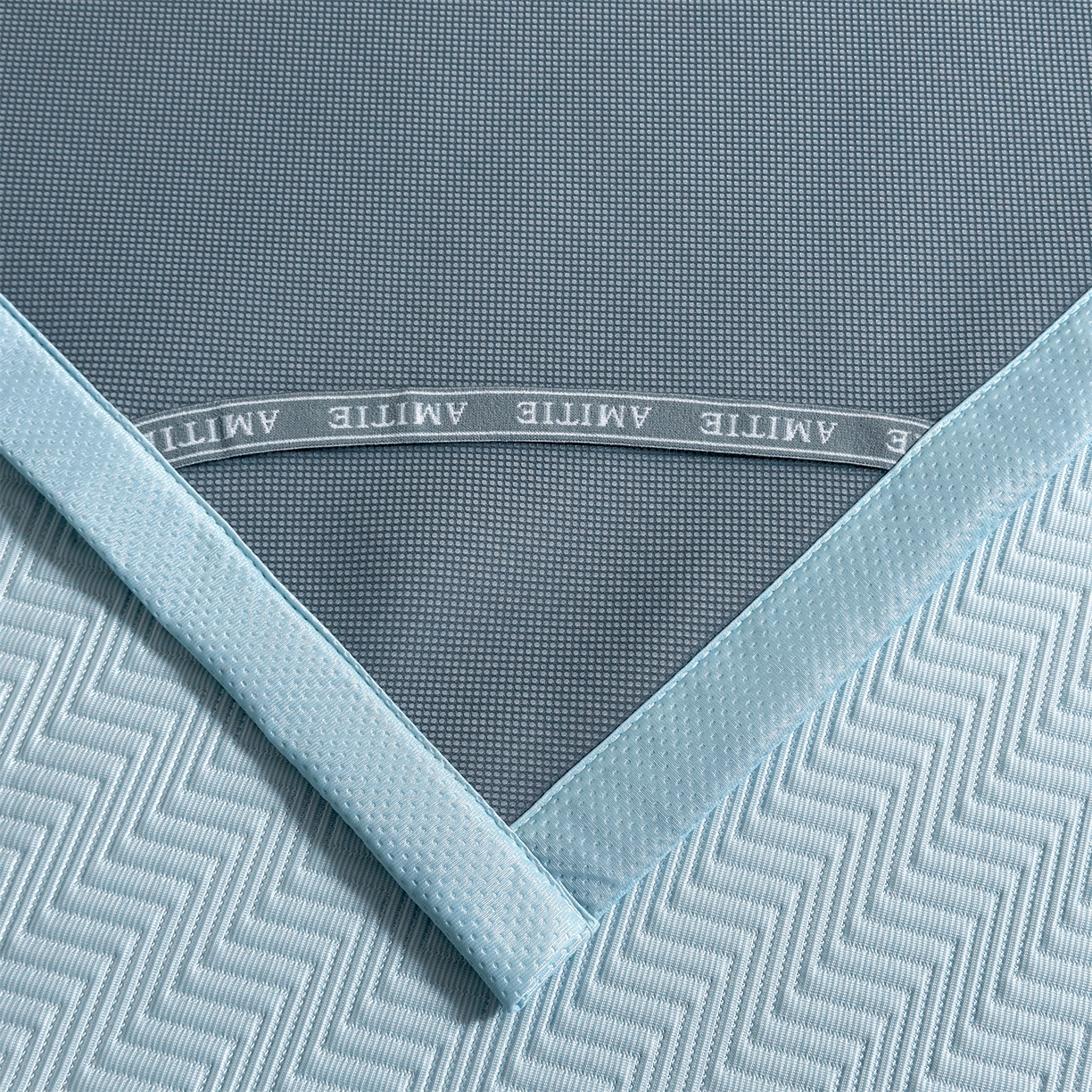 91家纺网 家纺一手货源 找家纺 （总）慕木家纺 2026新款A类高克重三明治复合乙纶提花冰豆豆凉席床笠冰棱斜纹系列（提供买家秀）