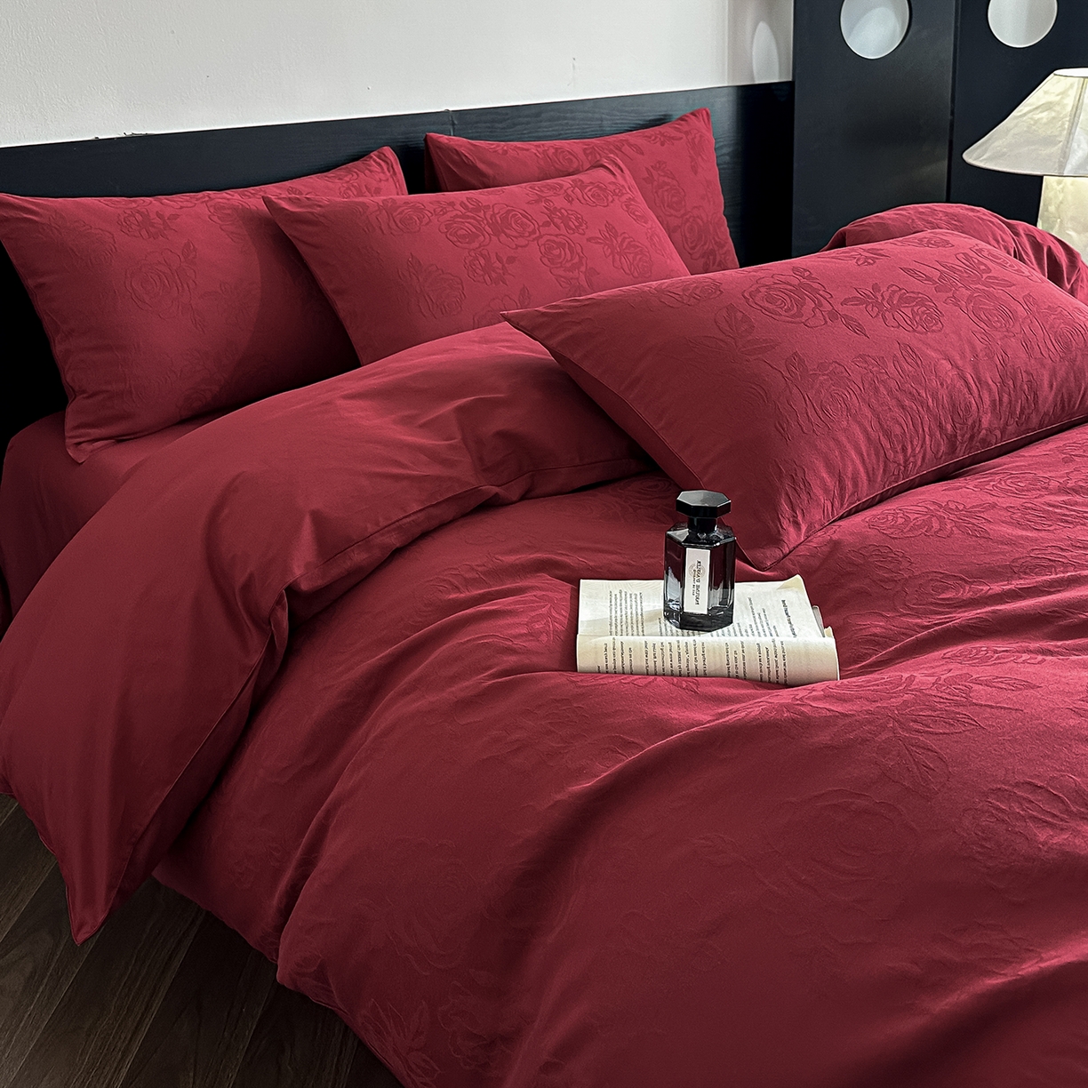 91家纺网 家纺一手货源 找家纺 优悦生活馆 2026新款60s全棉纯棉婚庆提花四件套（提供买家秀） 玫瑰之恋