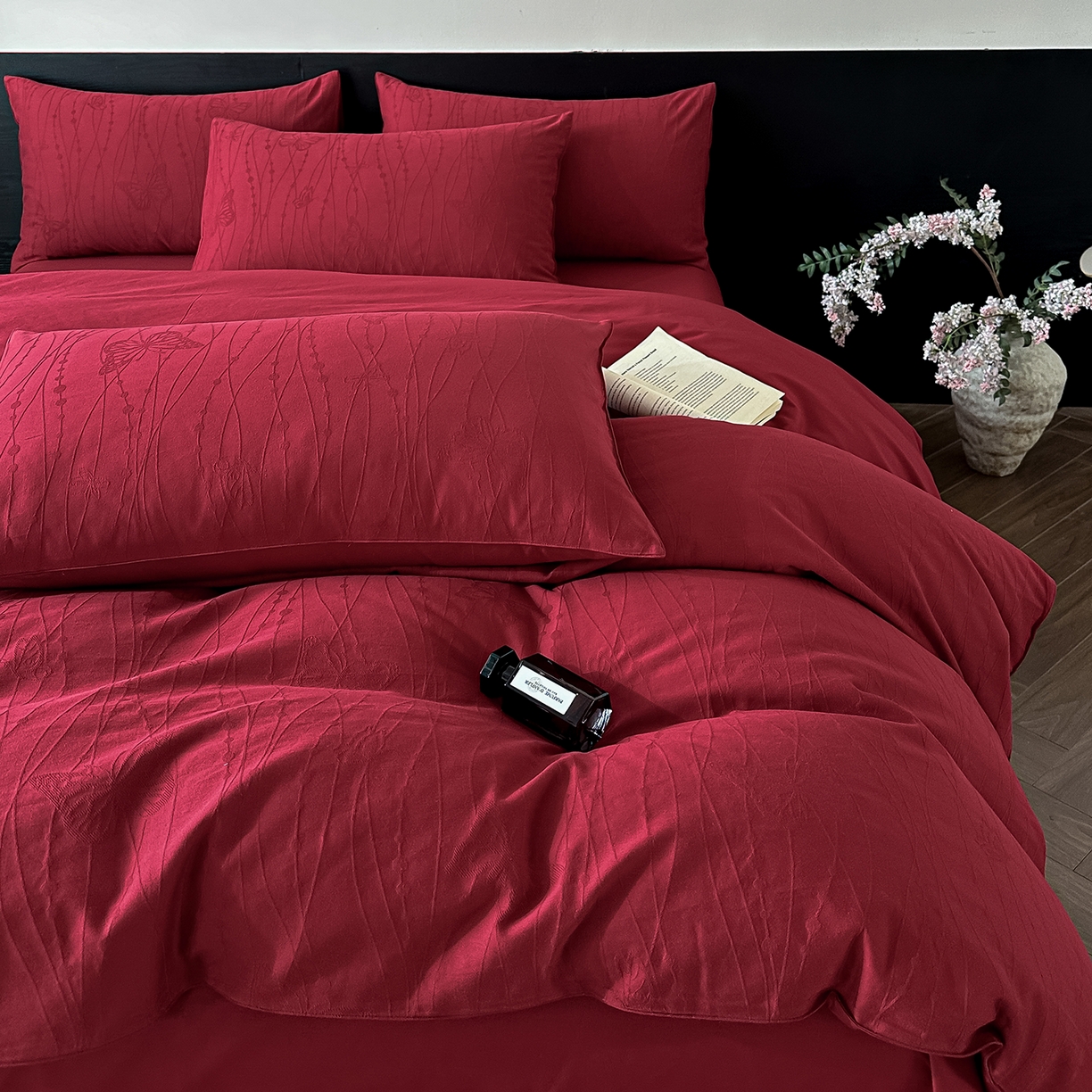 91家纺网 家纺一手货源 找家纺 优悦生活馆 2026新款60s全棉纯棉婚庆提花四件套（提供买家秀） 蝶梦