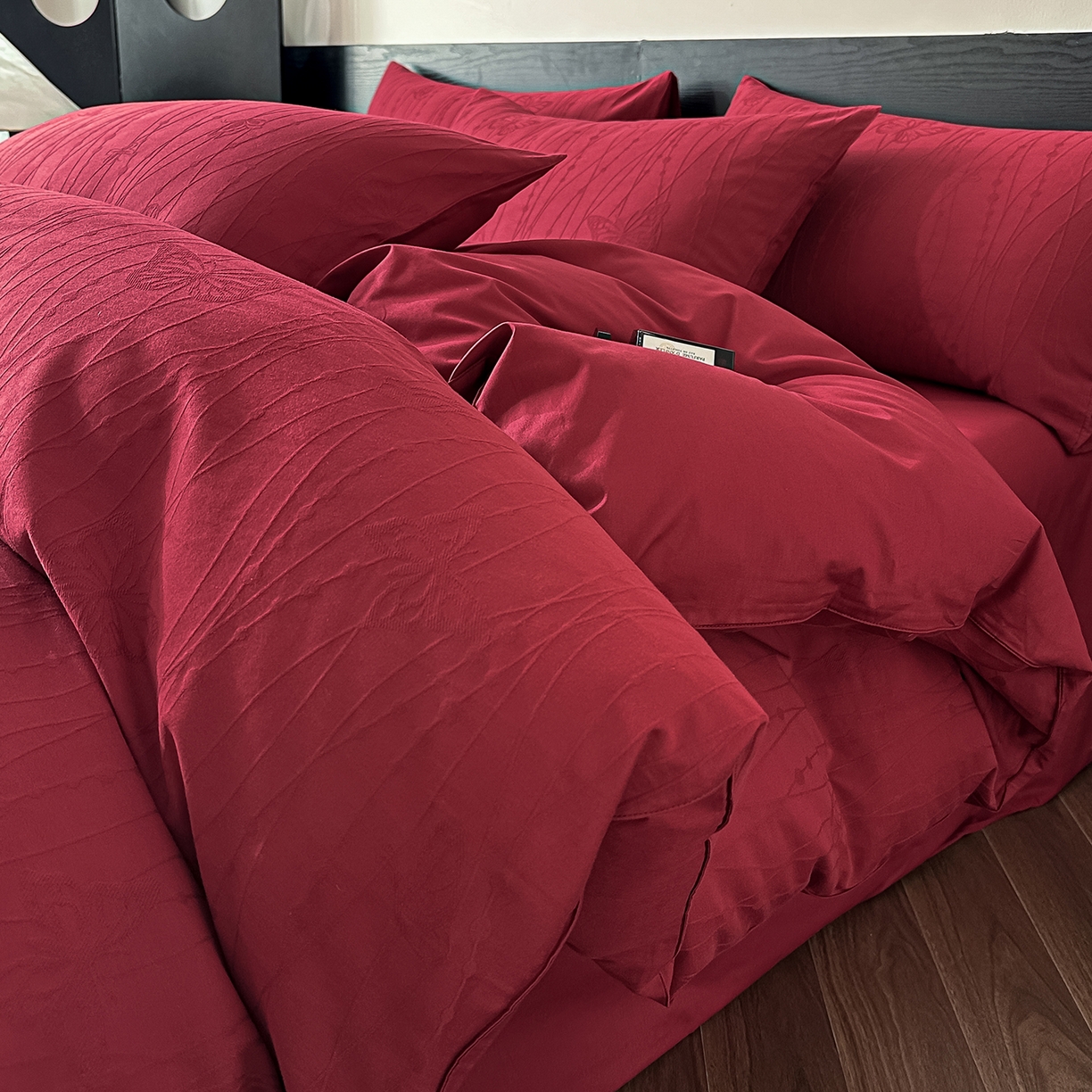 91家纺网 家纺一手货源 找家纺 优悦生活馆 2026新款60s全棉纯棉婚庆提花四件套（提供买家秀） 蝶梦