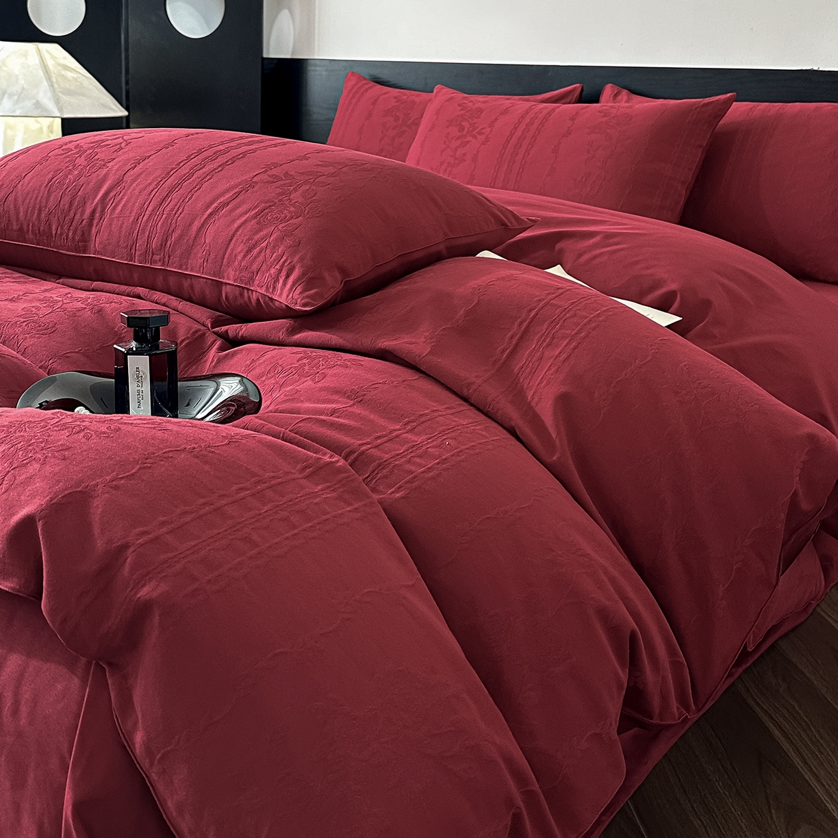 91家纺网 家纺一手货源 找家纺 优悦生活馆 2026新款60s全棉纯棉婚庆提花四件套（提供买家秀） 花漾甜心