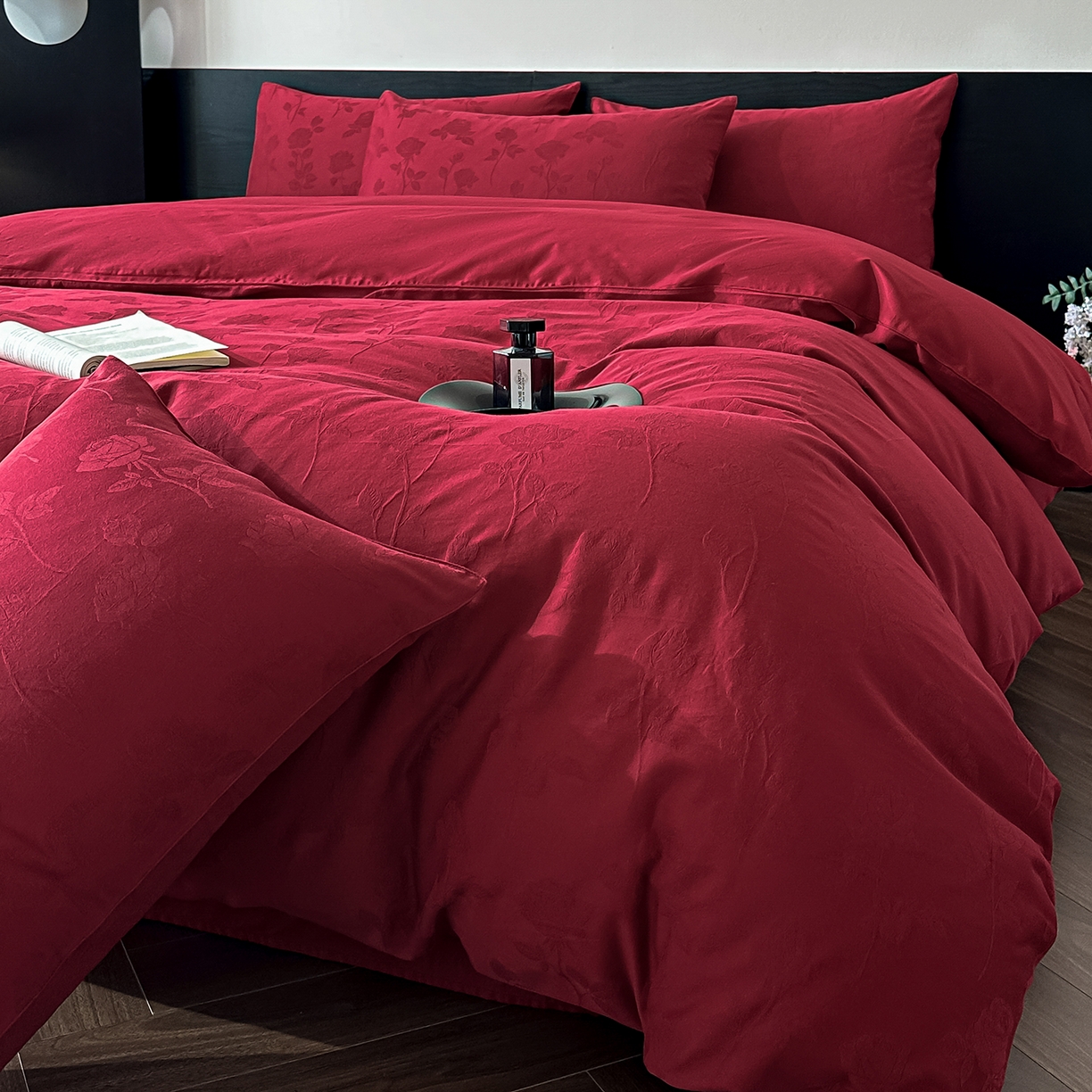 91家纺网 家纺一手货源 找家纺 优悦生活馆 2026新款60s全棉纯棉婚庆提花四件套（提供买家秀） 岁月留声