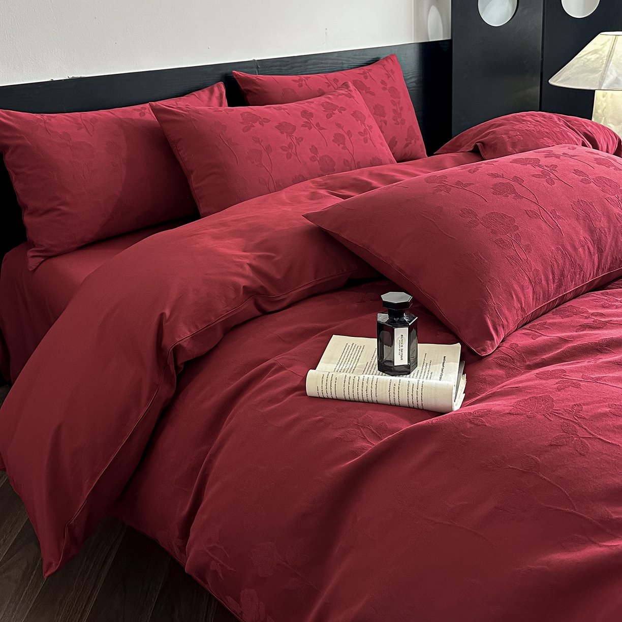 91家纺网 家纺一手货源 找家纺 优悦生活馆 2026新款60s全棉纯棉婚庆提花四件套（提供买家秀） 岁月留声