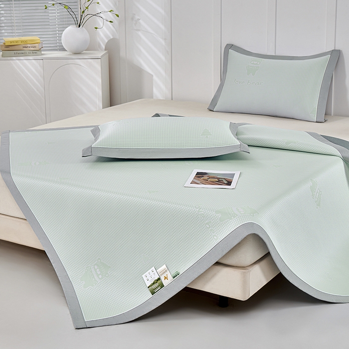 91家纺网 家纺一手货源 找家纺 小牛席业 2026新款【实拍风格】双PE高凉感-韩版小熊提花冰丝席凉席竹席藤席冰藤席乳胶席豆豆席 抹茶