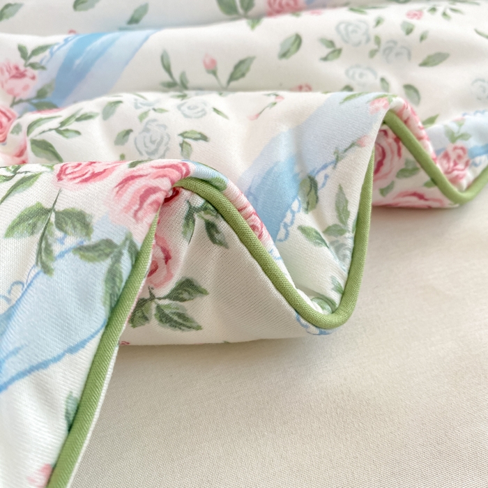 91家纺网 家纺一手货源 找家纺 恋之巢家纺 2026新款四季款可水洗牛奶丝针织棉夏被大豆夏凉被空调被可机洗薄被子被芯直播外贸专供大豆被夏被 花漾-软糯款