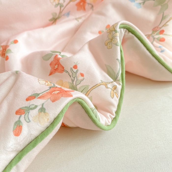 91家纺网 家纺一手货源 找家纺 恋之巢家纺 2026新款四季款可水洗牛奶丝针织棉夏被大豆夏凉被空调被可机洗薄被子被芯直播外贸专供大豆被夏被 夕颜-软糯款