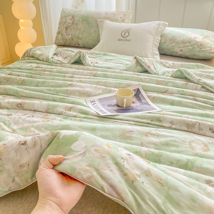 91家纺网 家纺一手货源 找家纺 恋之巢家纺 2026新款四季款可水洗牛奶丝针织棉夏被大豆夏凉被空调被可机洗薄被子被芯直播外贸专供大豆被夏被 缤纷舞叶-绿