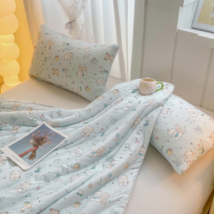 91家纺网 家纺一手货源 找家纺 恋之巢家纺 2026新款四季款可水洗牛奶丝针织棉夏被大豆夏凉被空调被可机洗薄被子被芯直播外贸专供大豆被夏被 童趣-软糯