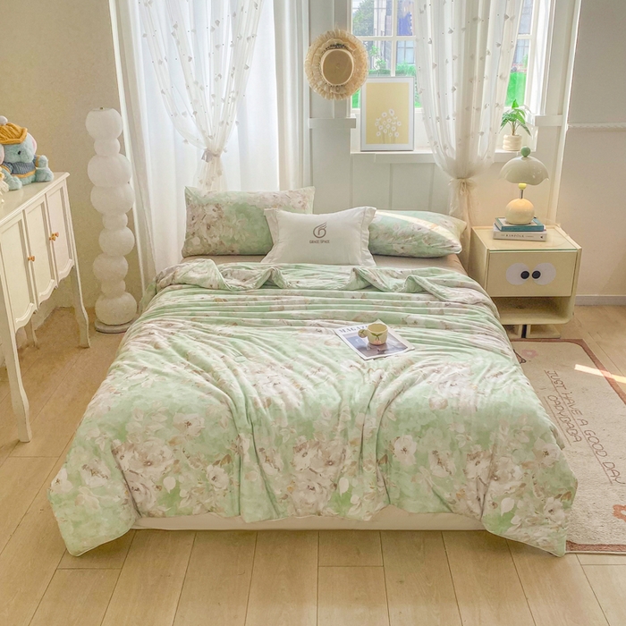 91家纺网 家纺一手货源 找家纺 恋之巢家纺 2026新款四季款可水洗牛奶丝针织棉夏被大豆夏凉被空调被可机洗薄被子被芯直播外贸专供大豆被夏被 缤纷舞叶-绿