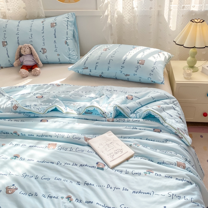 91家纺网 家纺一手货源 找家纺 恋之巢家纺 2026新款四季款可水洗牛奶丝针织棉夏被大豆夏凉被空调被可机洗薄被子被芯直播外贸专供大豆被夏被 布朗熊-软糯款