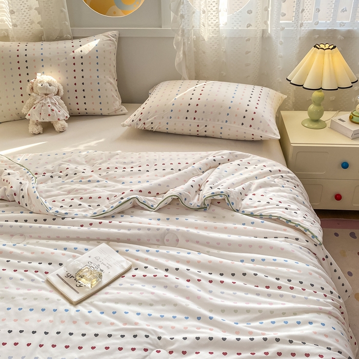 91家纺网 家纺一手货源 找家纺 恋之巢家纺 2026新款四季款可水洗牛奶丝针织棉夏被大豆夏凉被空调被可机洗薄被子被芯直播外贸专供大豆被夏被 爱心-软糯款